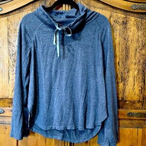 Gillian and O’Malley loungewear sweatshirt in large